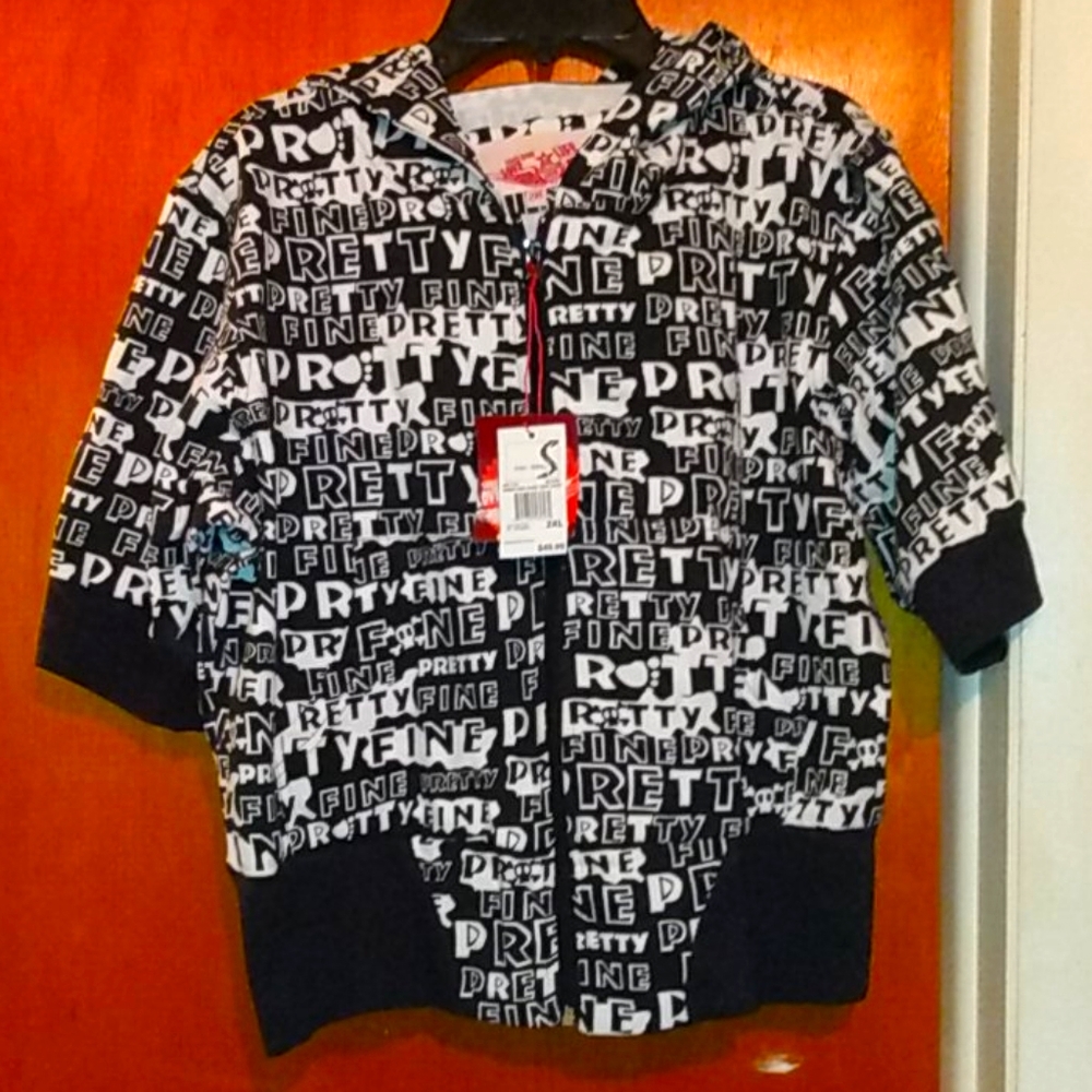 Hoodie w/graphics